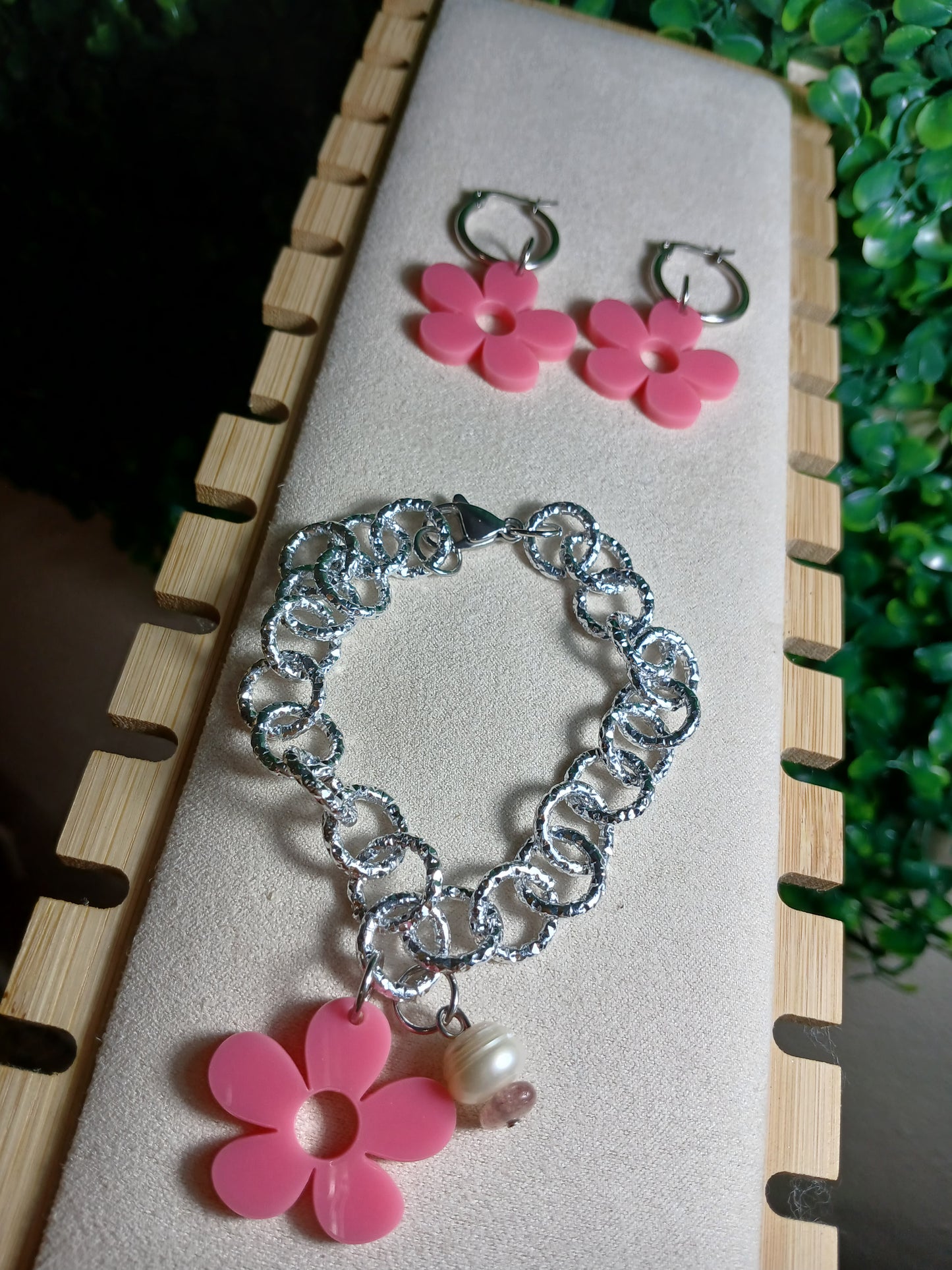 Flowers sets and Bracelets