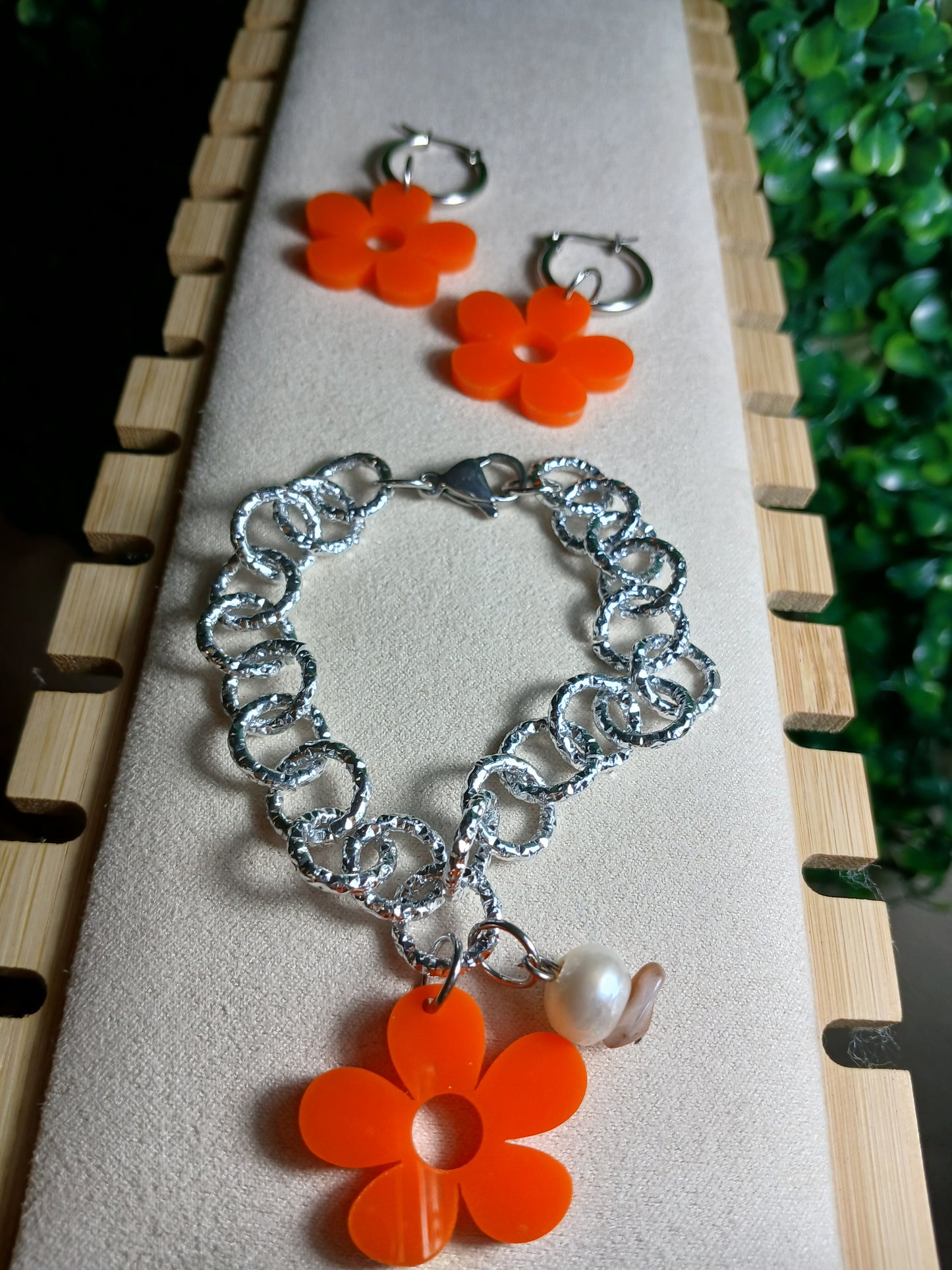 Flowers sets and Bracelets