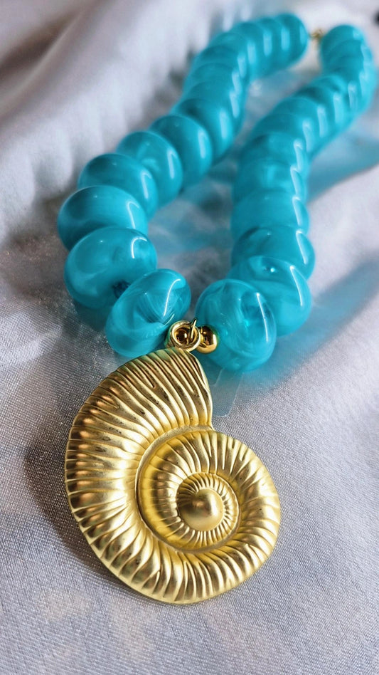 Caracol Nacklace